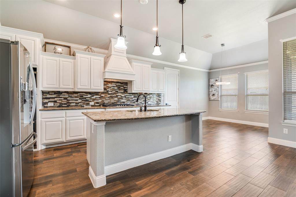 9615 Edgeway Circle - Photo 1