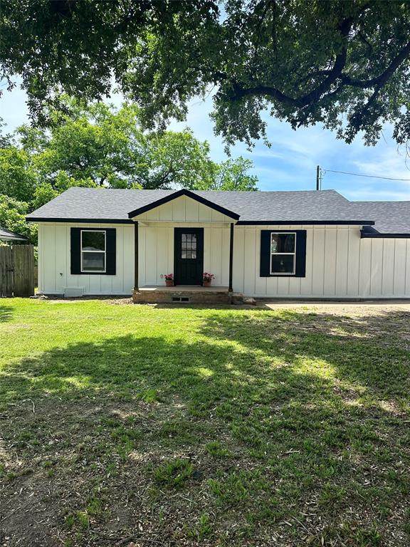 1047 Davis Street - Photo 1