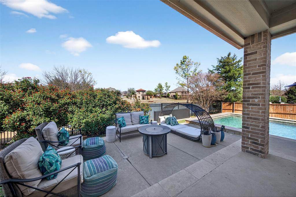 301 Foxcroft Lane - Photo 1
