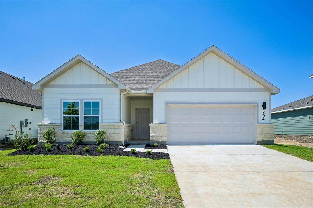 2204 Trailside Drive - Photo 1