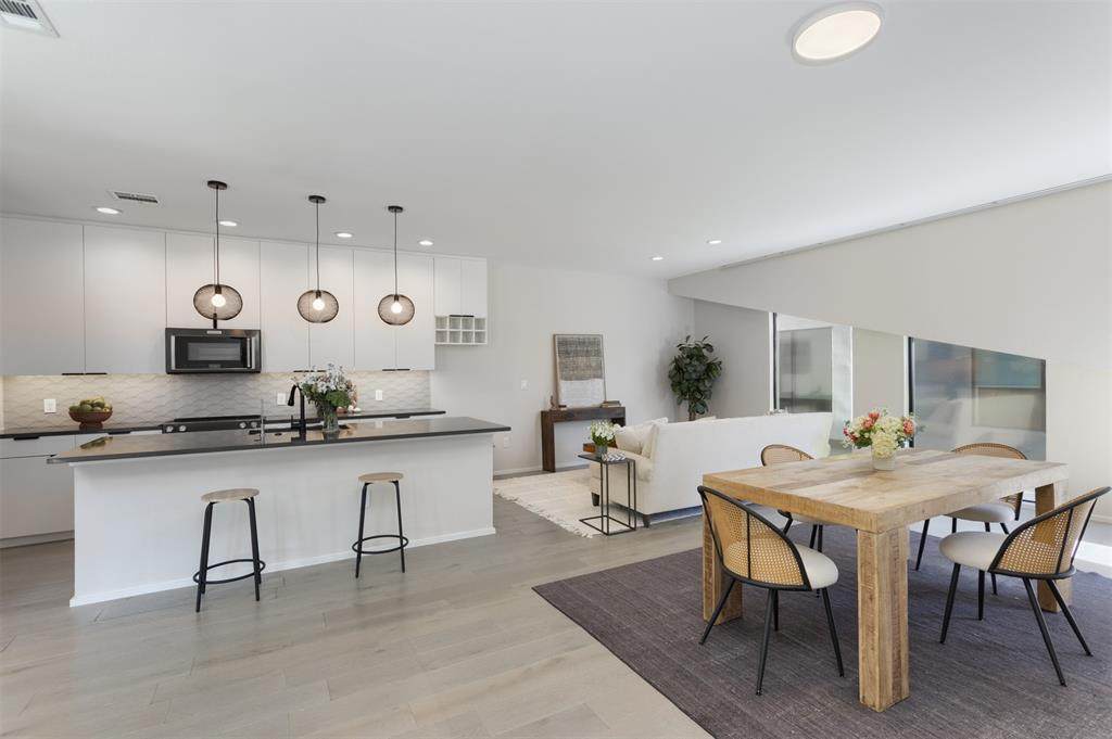 4703 Munger Avenue - Photo 1