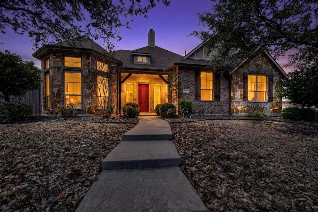 727 Fairfax Lane - Photo 1