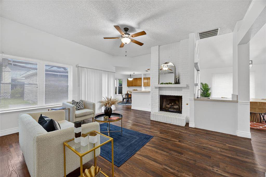 1517 Yorkshire Drive - Photo 1