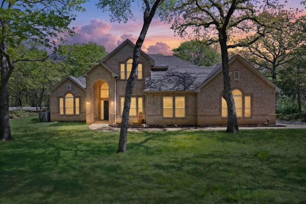 621 Diamond Point Drive - Photo 1