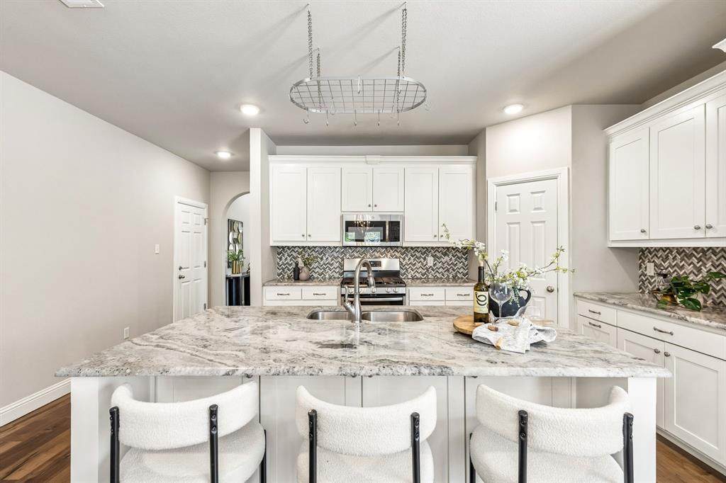 115 Elm Lane - Photo 1