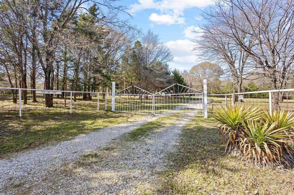 528 County Road 1120 - Photo 1