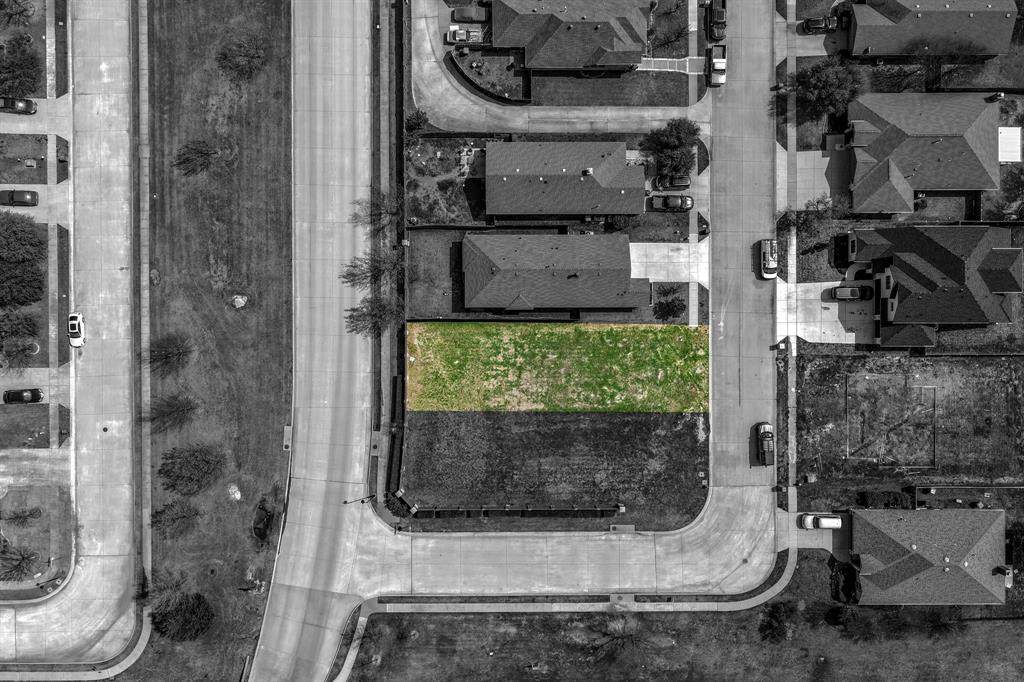 2908 Lakewood Lane - Photo 1