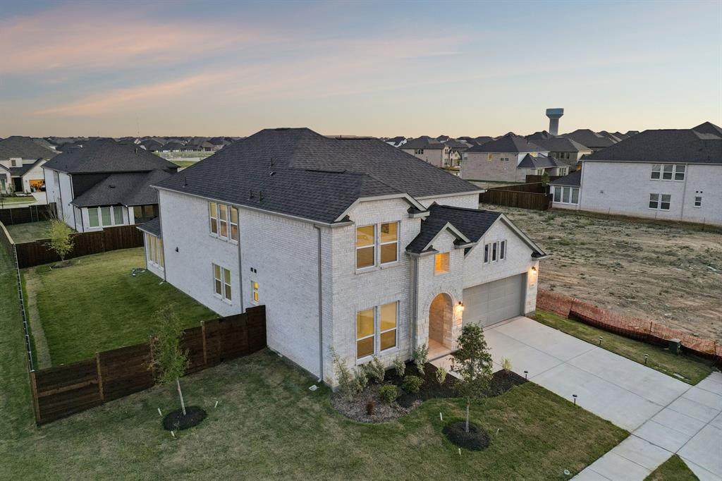1401 Chestnut Gdn - Photo 1
