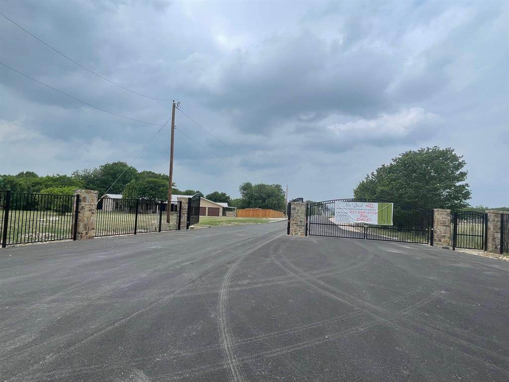 9614 Park - Photo 1