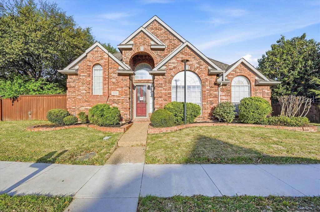8501 Mustang Drive - Photo 1