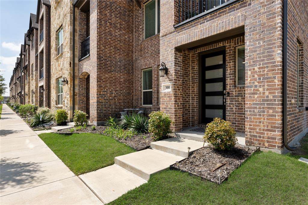 300 Colusa Drive - Photo 1