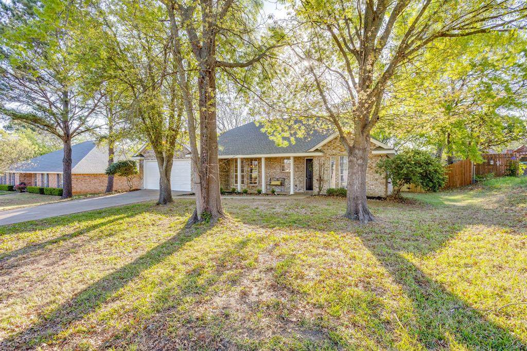 615 Rosewood Place - Photo 1