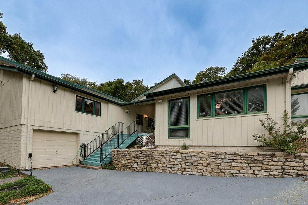 1405 Blackhill Court - Photo 1