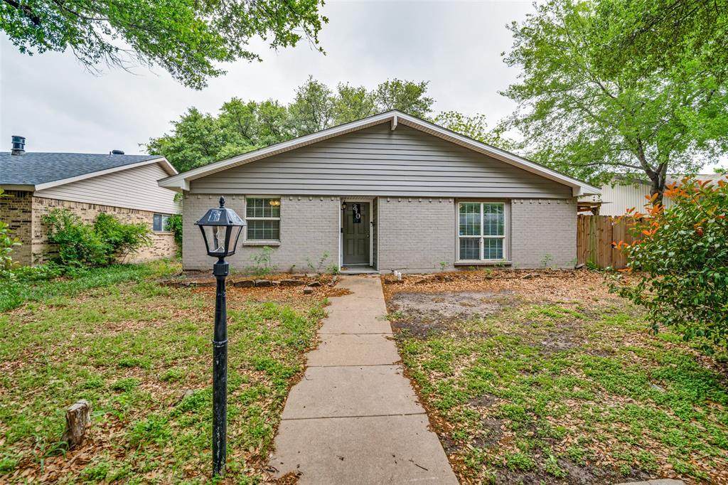 310 Thistle Drive - Photo 1