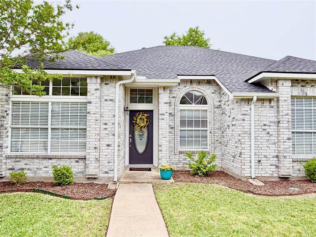 609 Oak Street - Photo 1