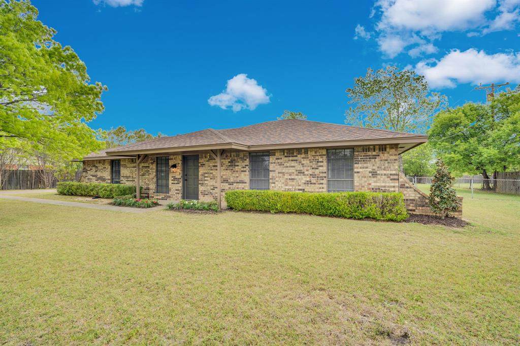 104 Prairie View Lane - Photo 1