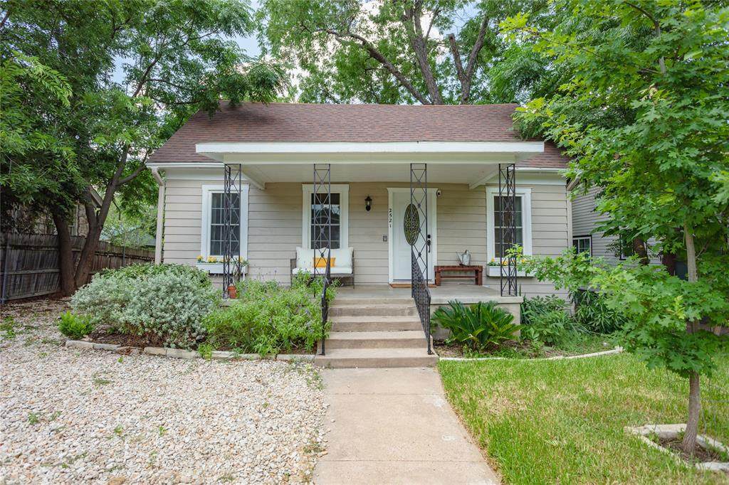 2521 Washington Avenue - Photo 1