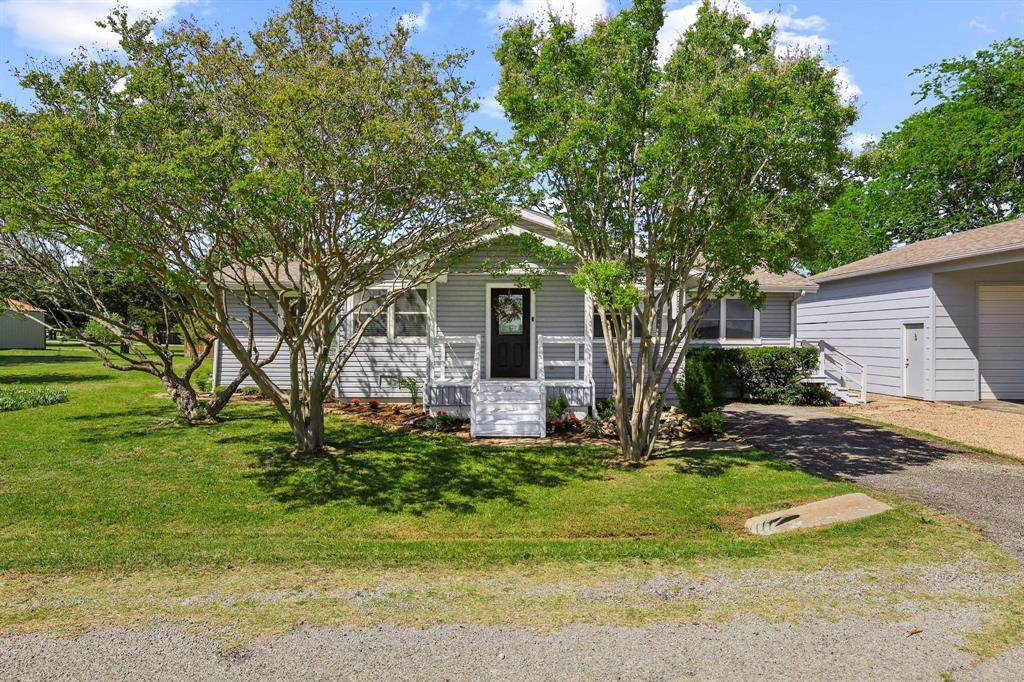 75 Maple Drive - Photo 1