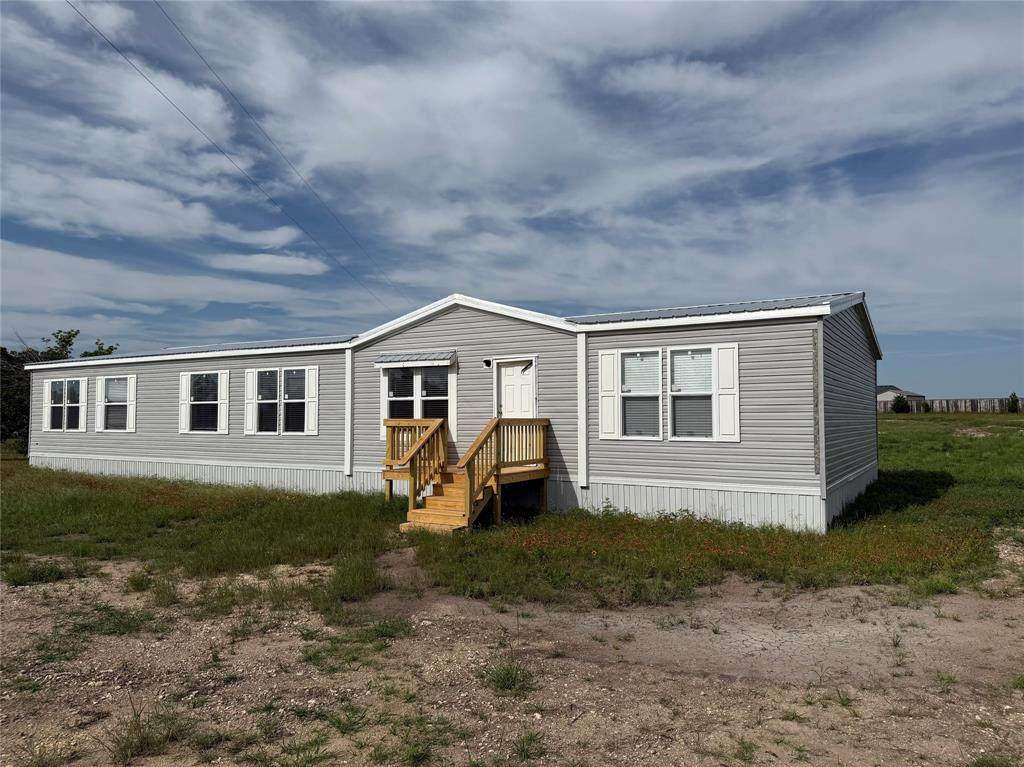 163 Red Fox Court - Photo 1