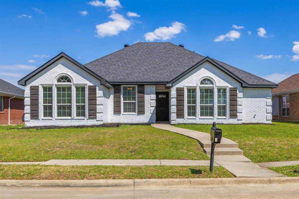 709 Flagstone Way - Photo 1
