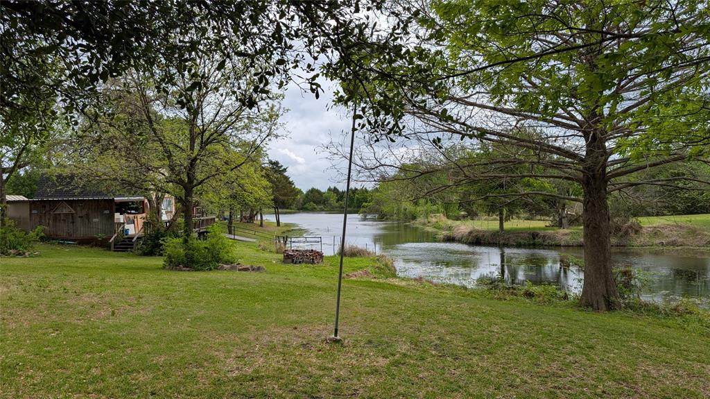 304 Becky Lane - Photo 1