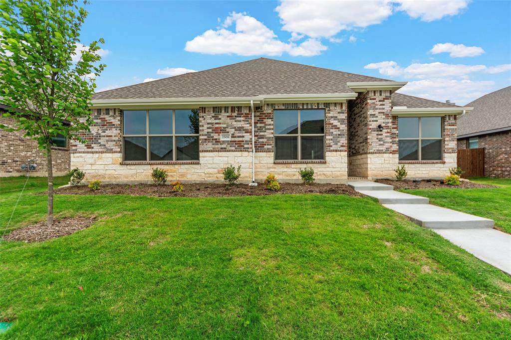 1508 Addison Drive - Photo 1