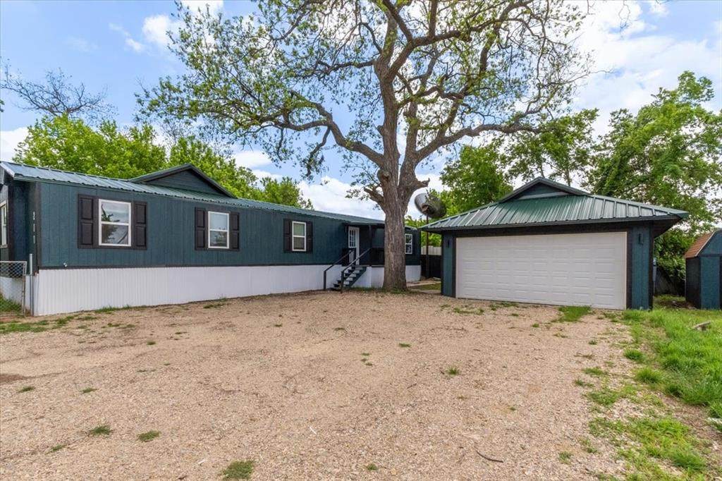 211 Kickapoo Trail - Photo 1
