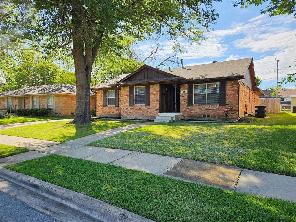 1316 Lexington Drive - Photo 1