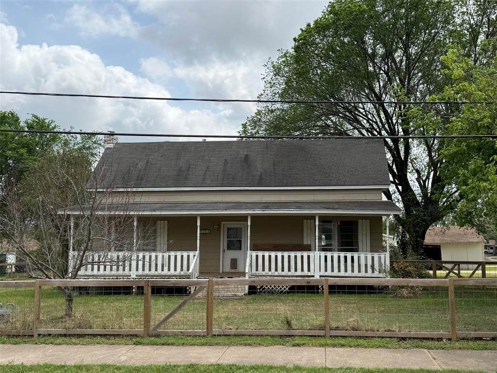 280 4th Street - Photo 1
