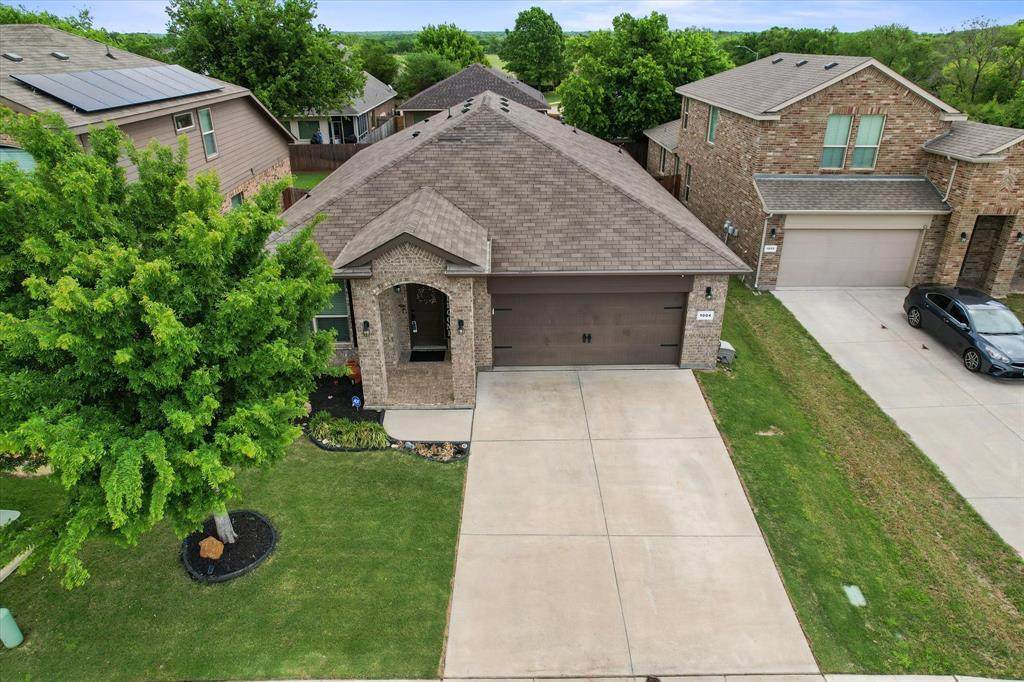 1004 Brownford Drive - Photo 1