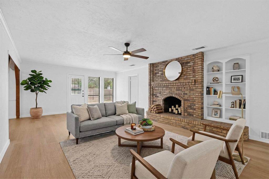 213 Gregory Drive - Photo 1