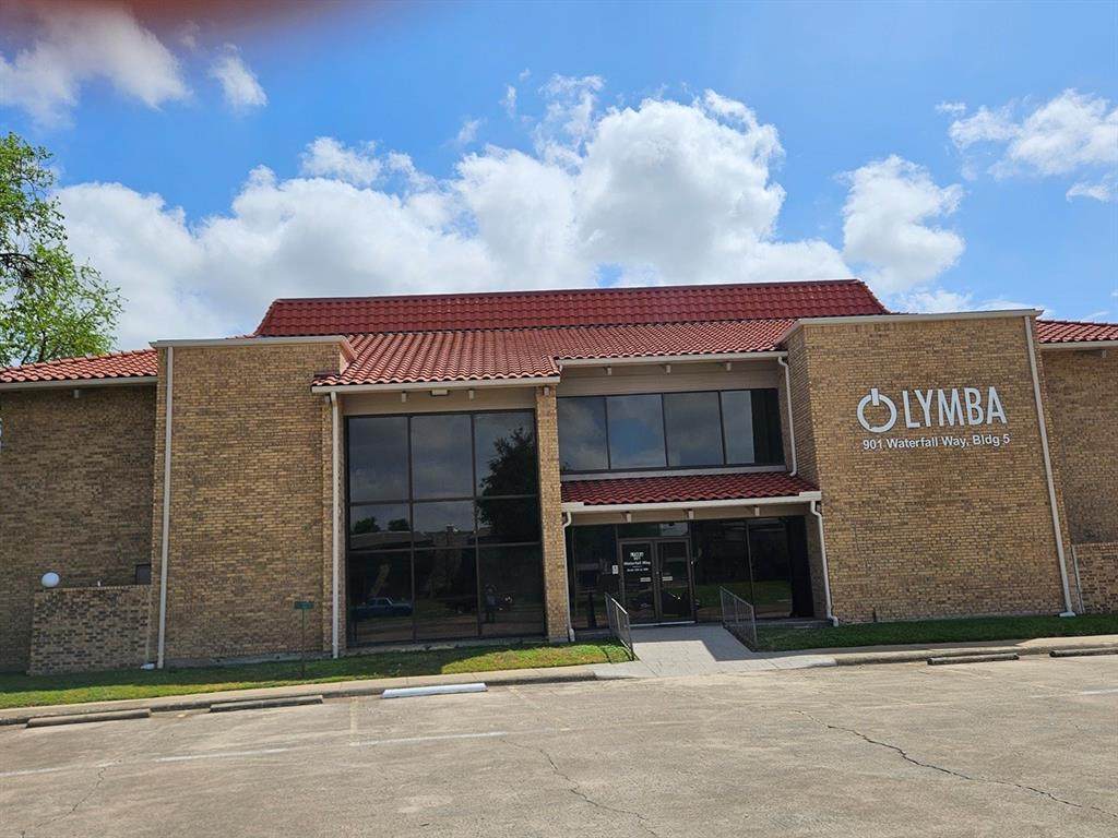 901 Waterfall Way - Photo 1
