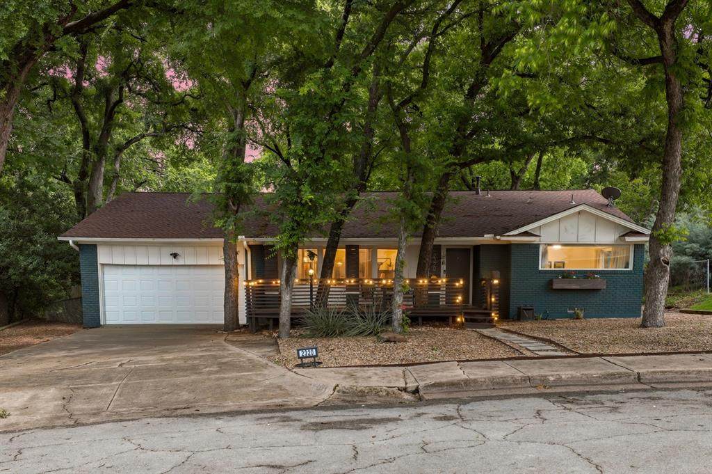 2320 Chart Drive - Photo 1