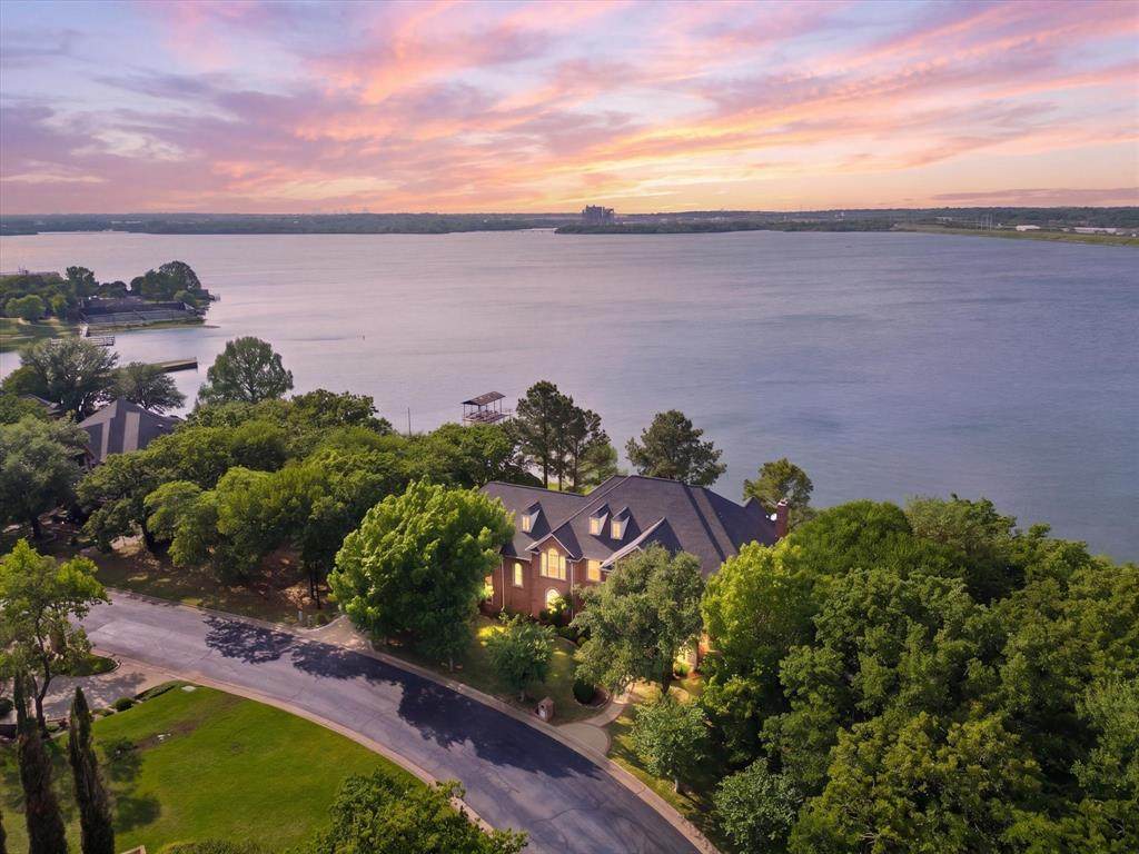 5815 Bay Club Drive - Photo 1