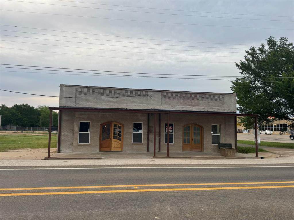 201 Main Street - Photo 1