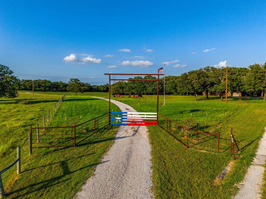 141 County Road 4793 - Photo 1