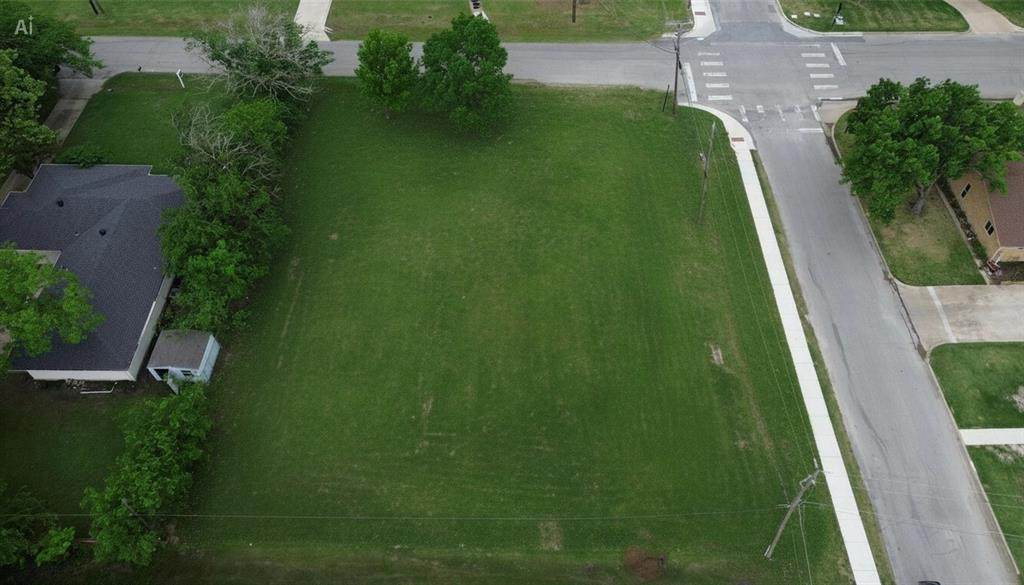 611 Ash Street - Photo 1