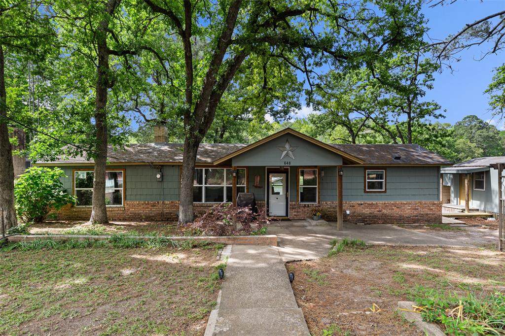 646 County Road 3235 - Photo 1