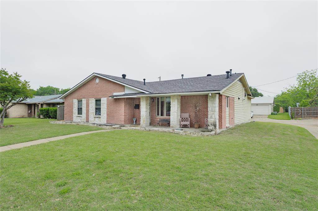 1125 Shadyglen Circle - Photo 1