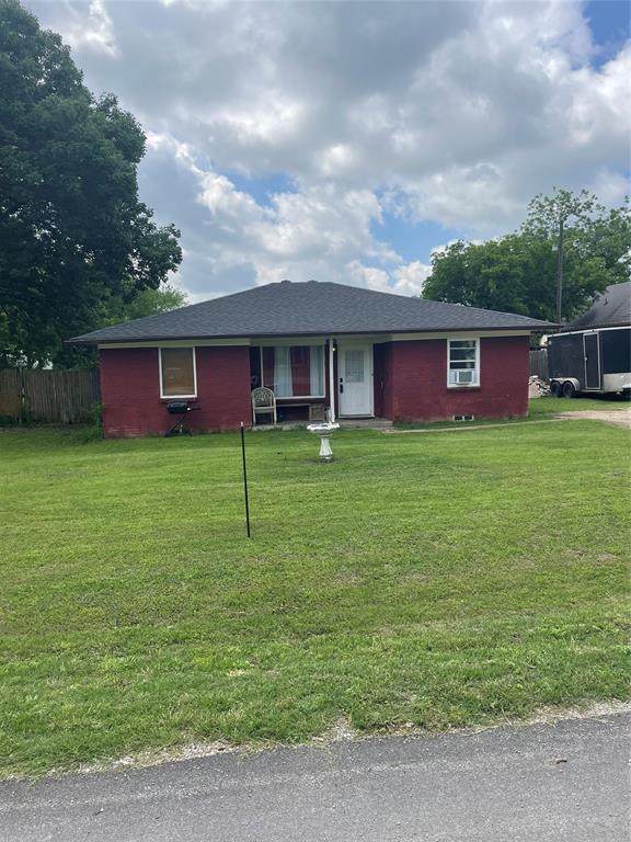 308 Woodhaven Boulevard - Photo 1