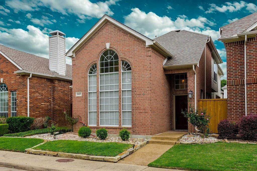 6015 Thursby Avenue - Photo 1