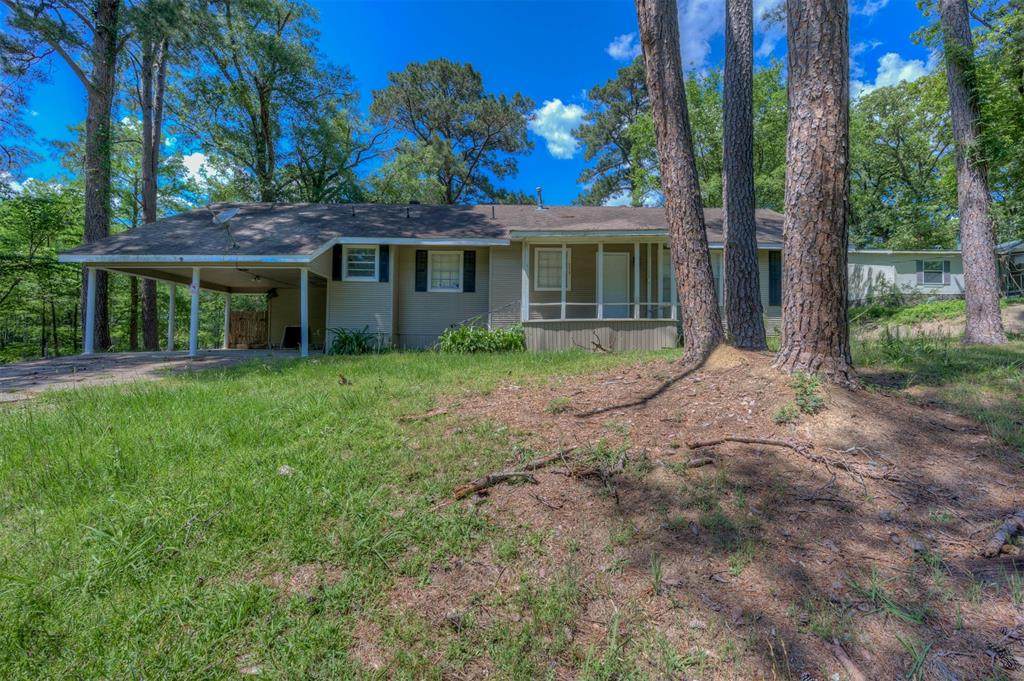 8218 Lakeshore Drive - Photo 1