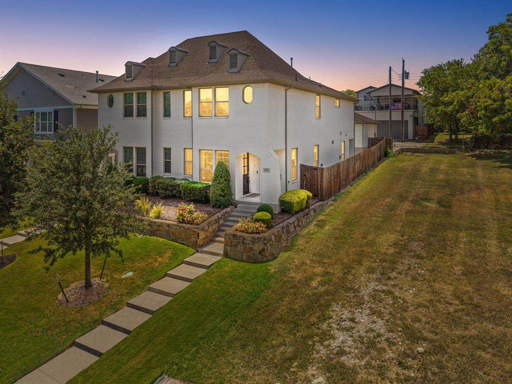 3711 Byers Avenue - Photo 1