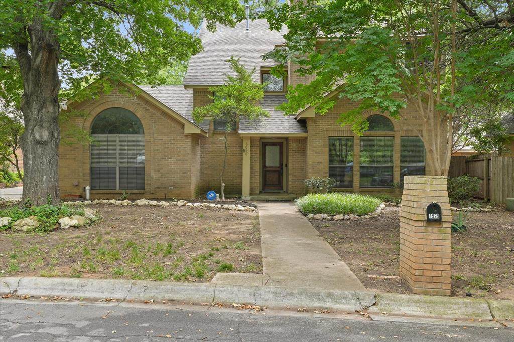 1929 Highland Park Circle - Photo 1