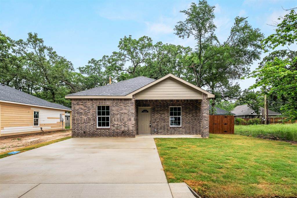 106 Navajo Drive - Photo 1