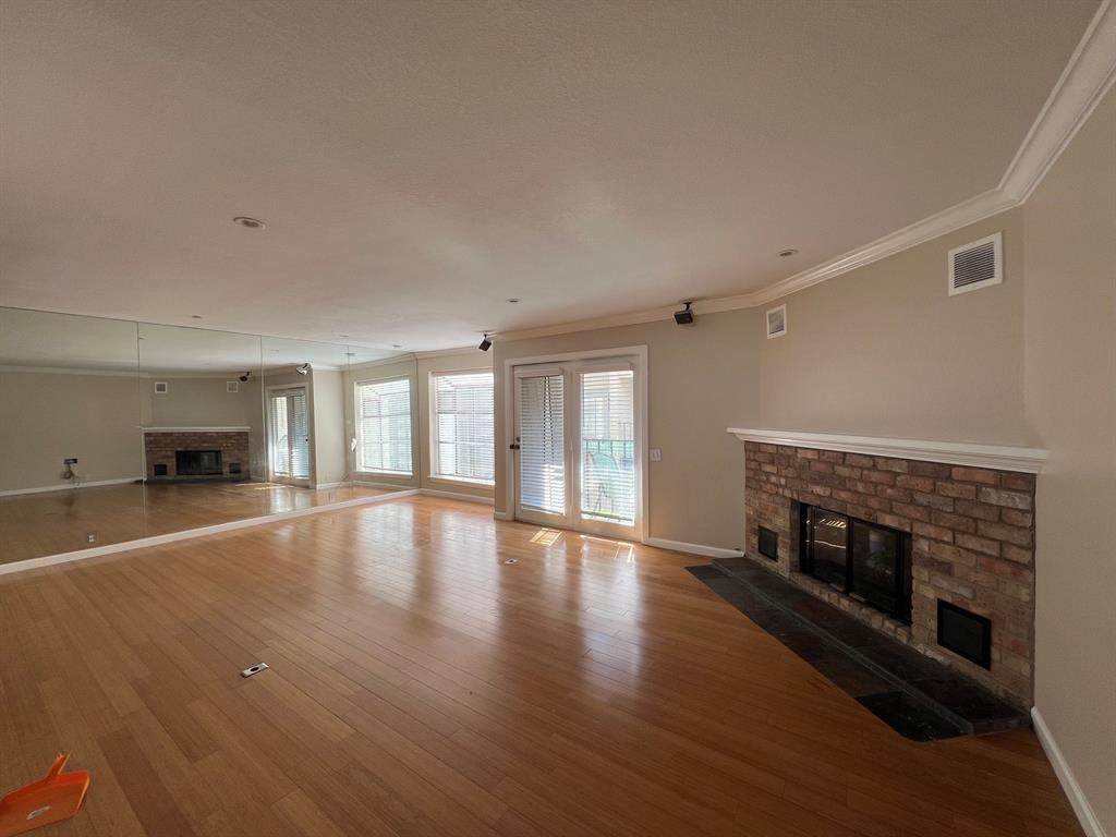 2020 Garrett Avenue - Photo 1