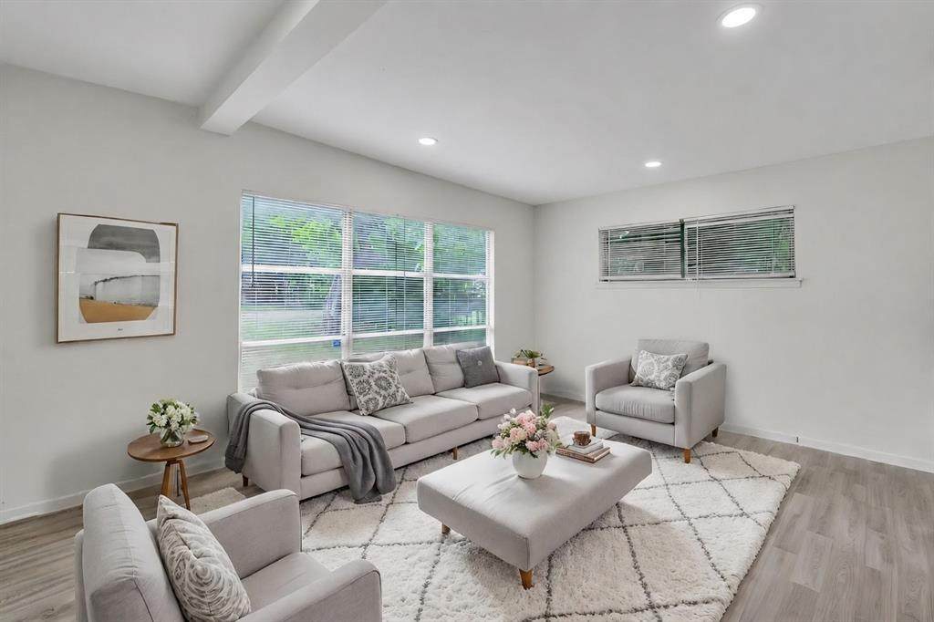 4609 Lois Street - Photo 1