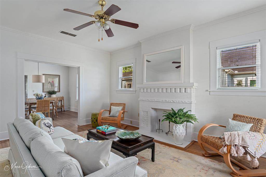 935 Elmwood Street - Photo 1