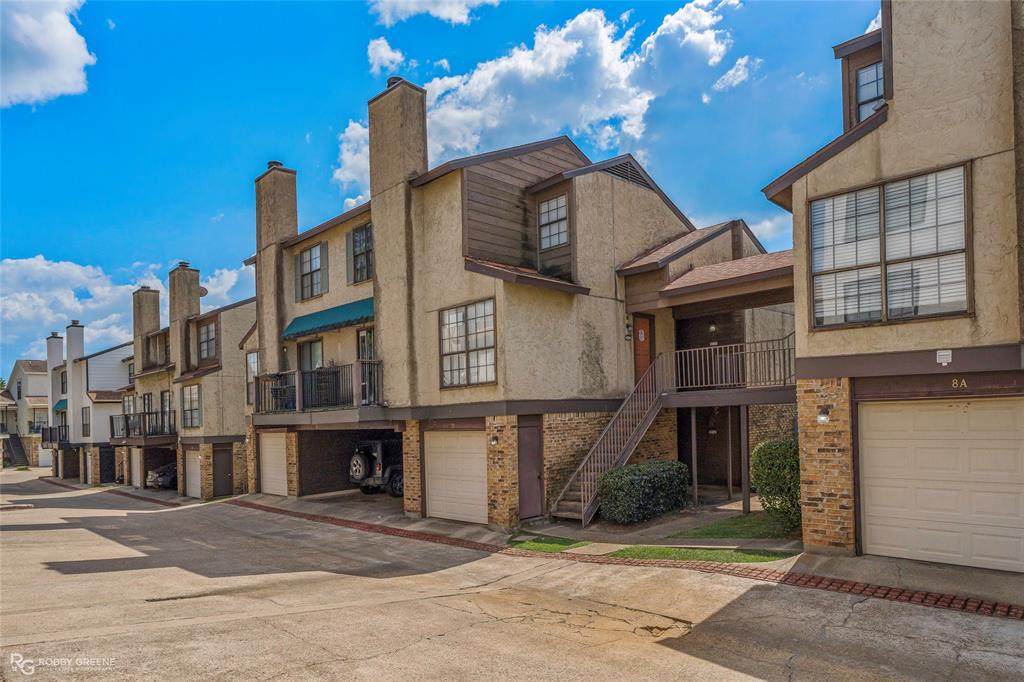 3100 Fairfield - Photo 1