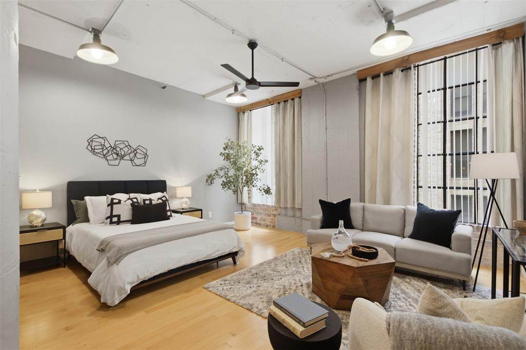 1122 Jackson Street - Photo 1